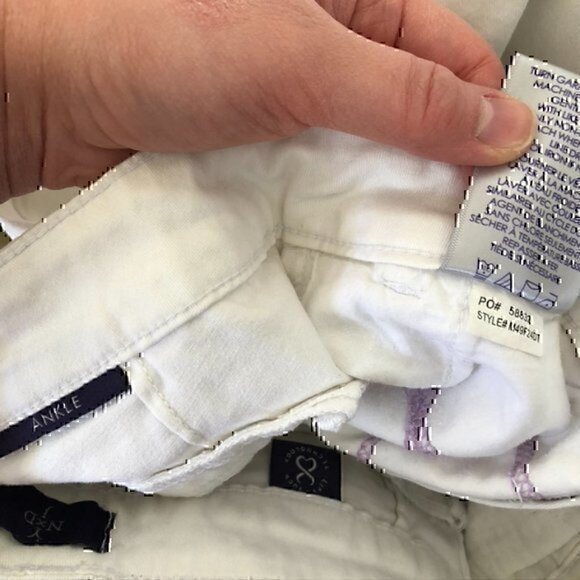 NYDJ NOT YOUR DAUGHTERS Solid White Cropped Crop Ankle Skinny Jeans 4 STAINS - Picture 11 of 11